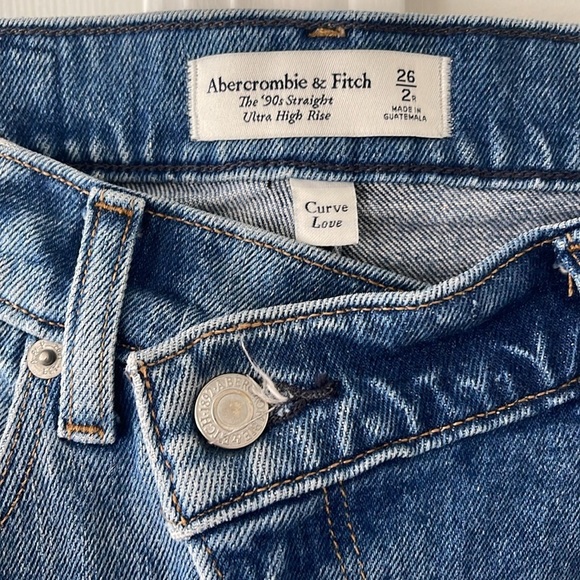 Abercrombie & Fitch Curve Love Jeans The 90’s Straight Ultra High Rise Size 26/2 - Picture 4 of 4